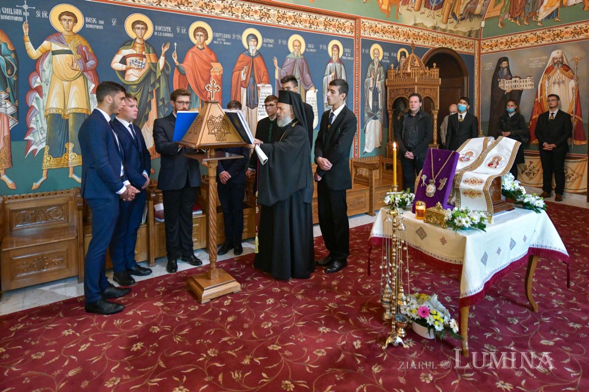 Sfânta Liturghie, Parastas și simpozion pentru Episcopul Nifon Niculescu al Dunării de Jos 185337