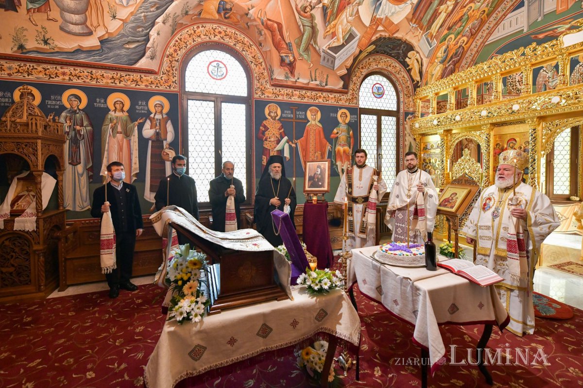 Sfânta Liturghie, Parastas și simpozion pentru Episcopul Nifon Niculescu al Dunării de Jos 185339