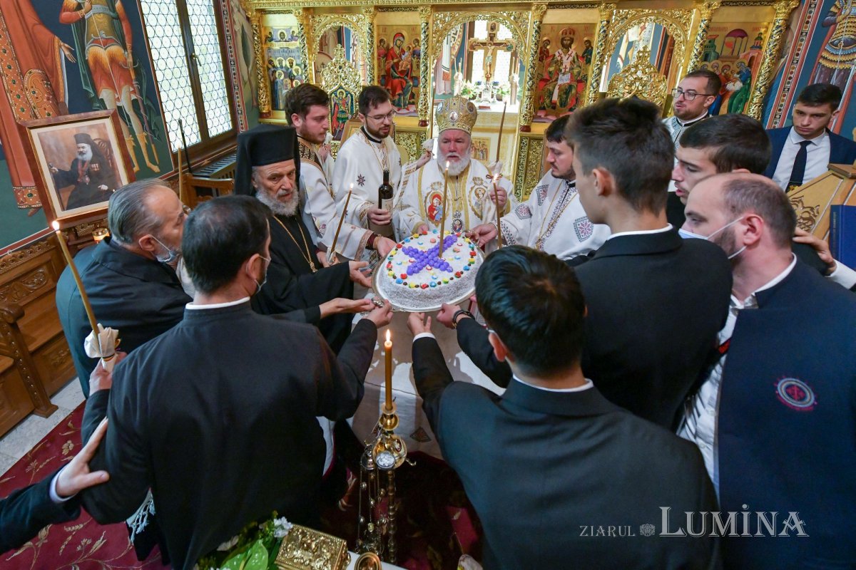 Sfânta Liturghie, Parastas și simpozion pentru Episcopul Nifon Niculescu al Dunării de Jos 185341