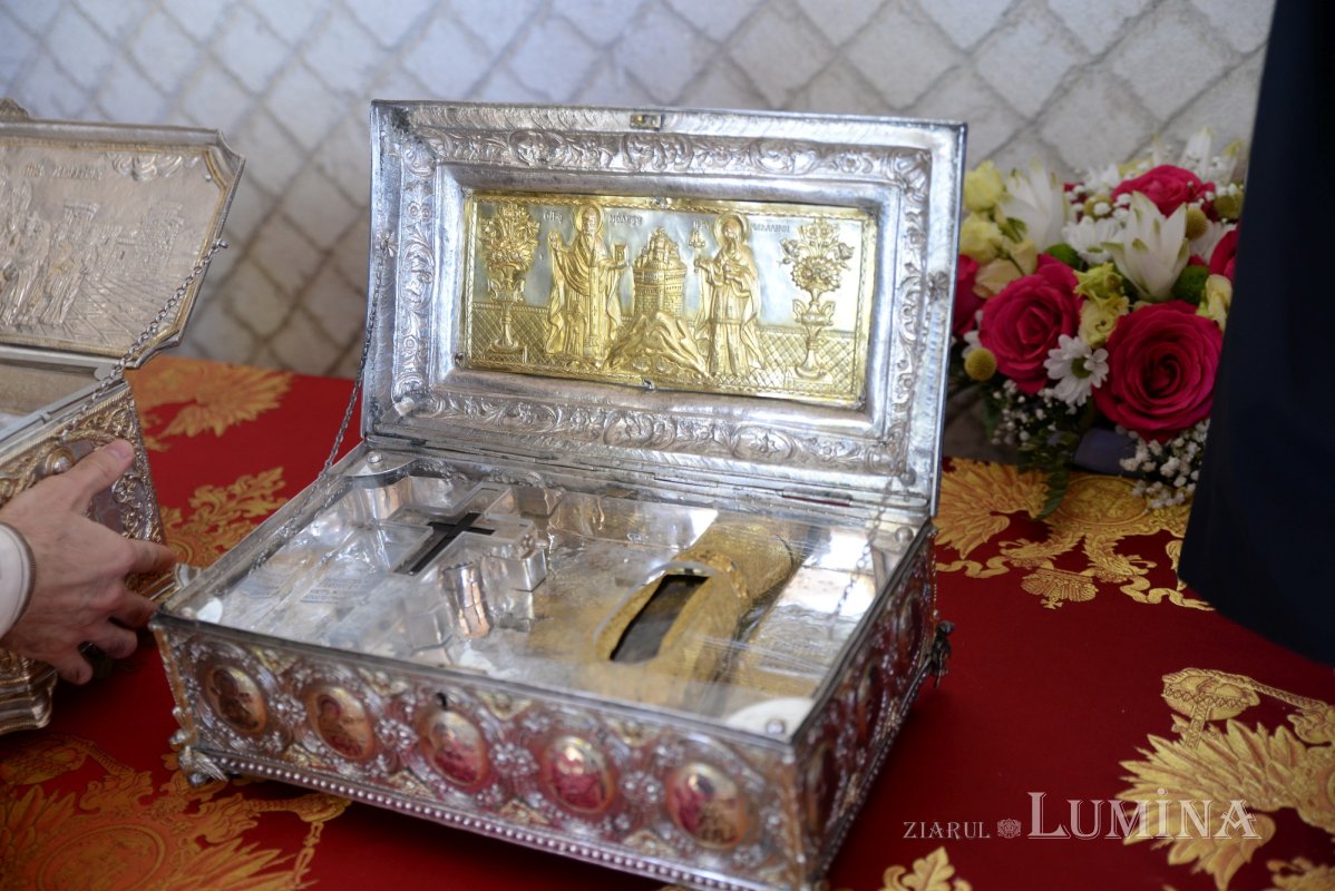 Biserica Mănăstirii Pantocrator a primit veșmântul sfințeniei 185467