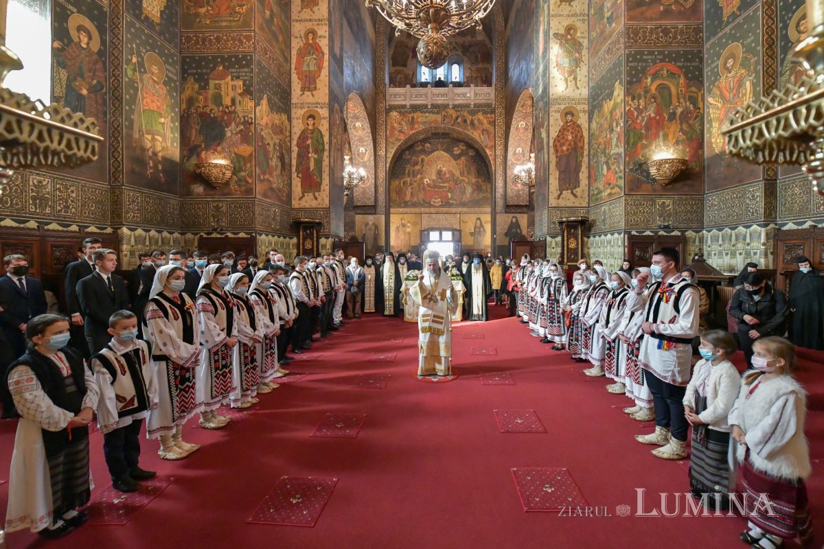 Osemintele Episcopului Nifon Niculescu au fost așezate în cripta ctitoriei sale 185501