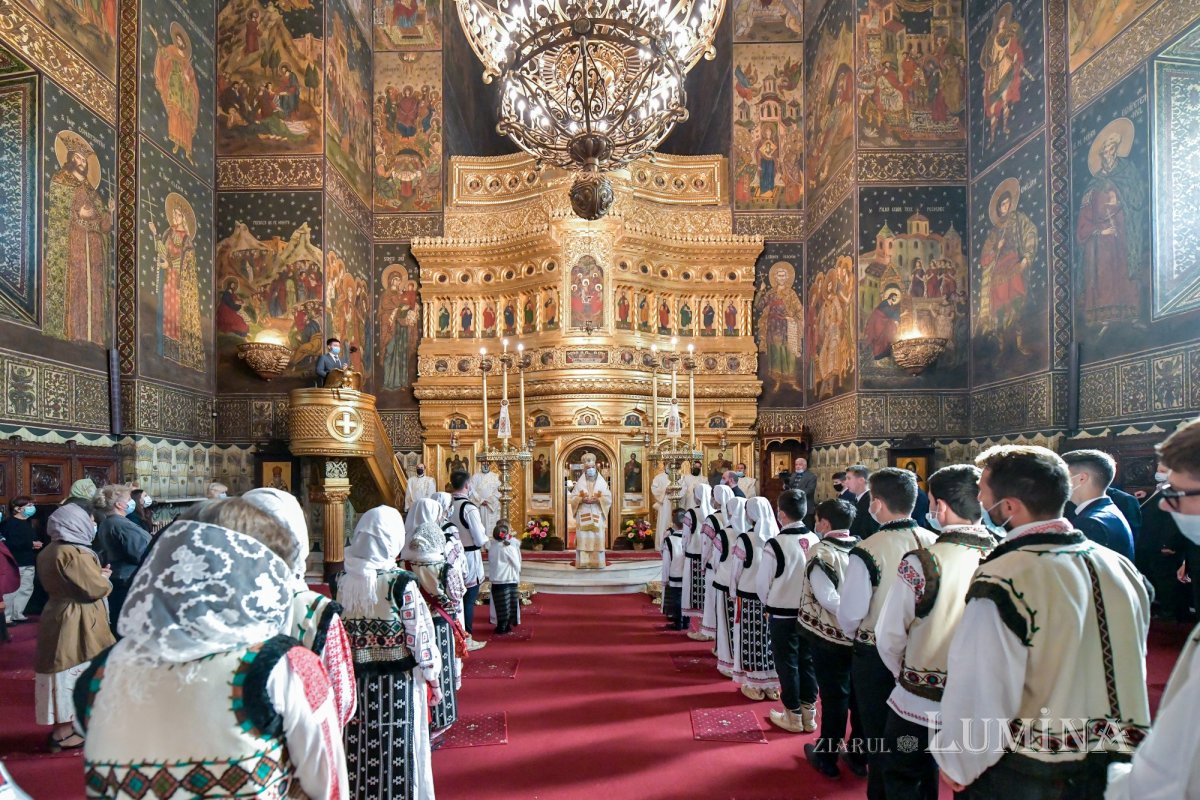 Osemintele Episcopului Nifon Niculescu au fost așezate în cripta ctitoriei sale 185514