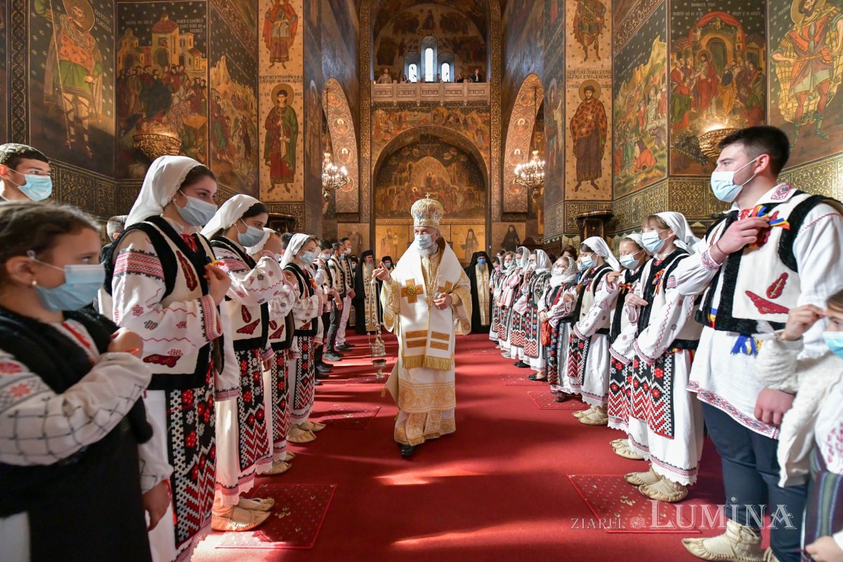 Osemintele Episcopului Nifon Niculescu au fost așezate în cripta ctitoriei sale 185531