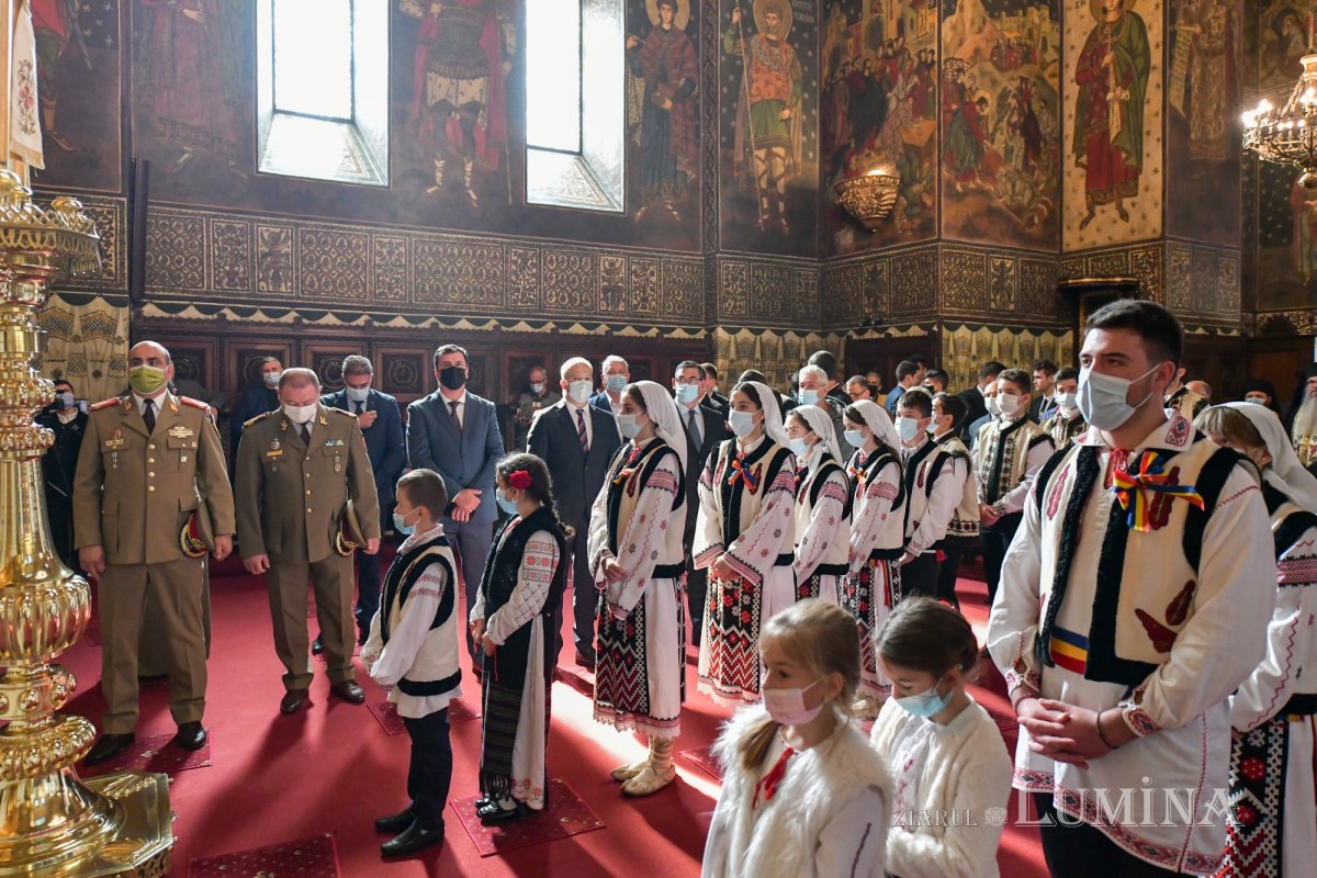 Osemintele Episcopului Nifon Niculescu au fost așezate în cripta ctitoriei sale 185532