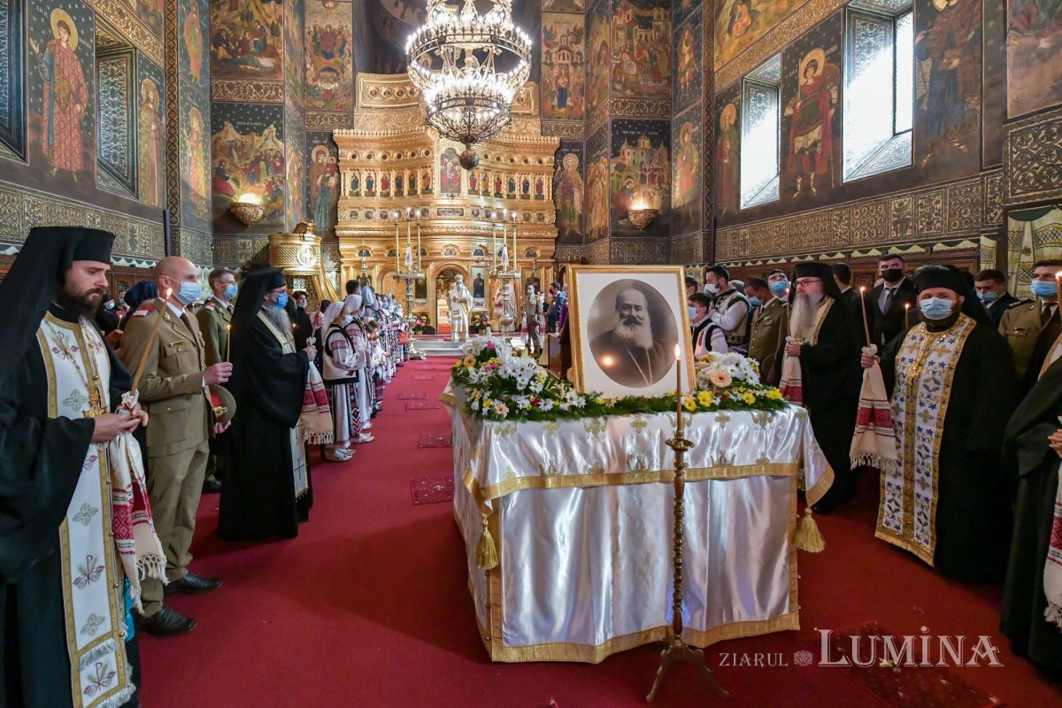 Osemintele Episcopului Nifon Niculescu au fost așezate în cripta ctitoriei sale 185534