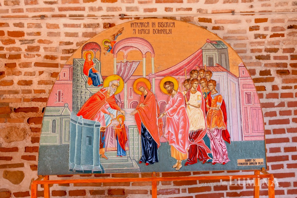 Patriarhul României la hramul mănăstirii ilfovene Snagov 185557