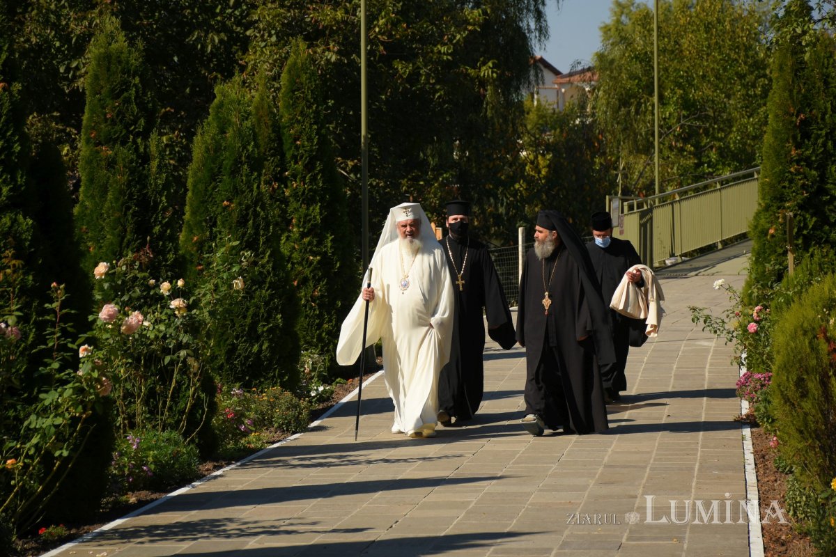 Patriarhul României la hramul mănăstirii ilfovene Snagov 185583