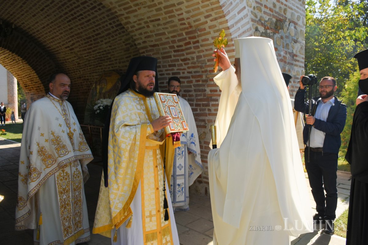 Patriarhul României la hramul mănăstirii ilfovene Snagov 185586