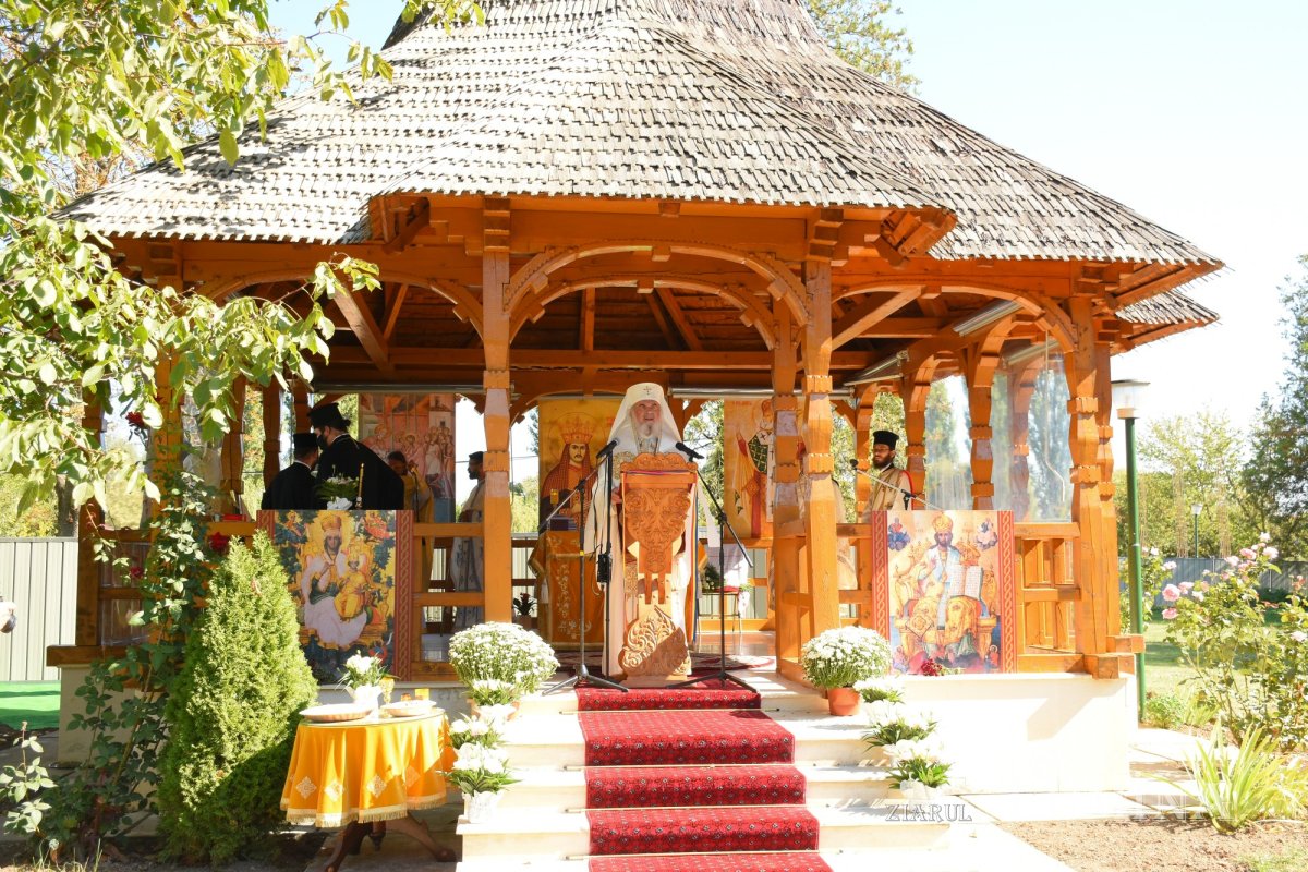 Patriarhul României la hramul mănăstirii ilfovene Snagov 185590