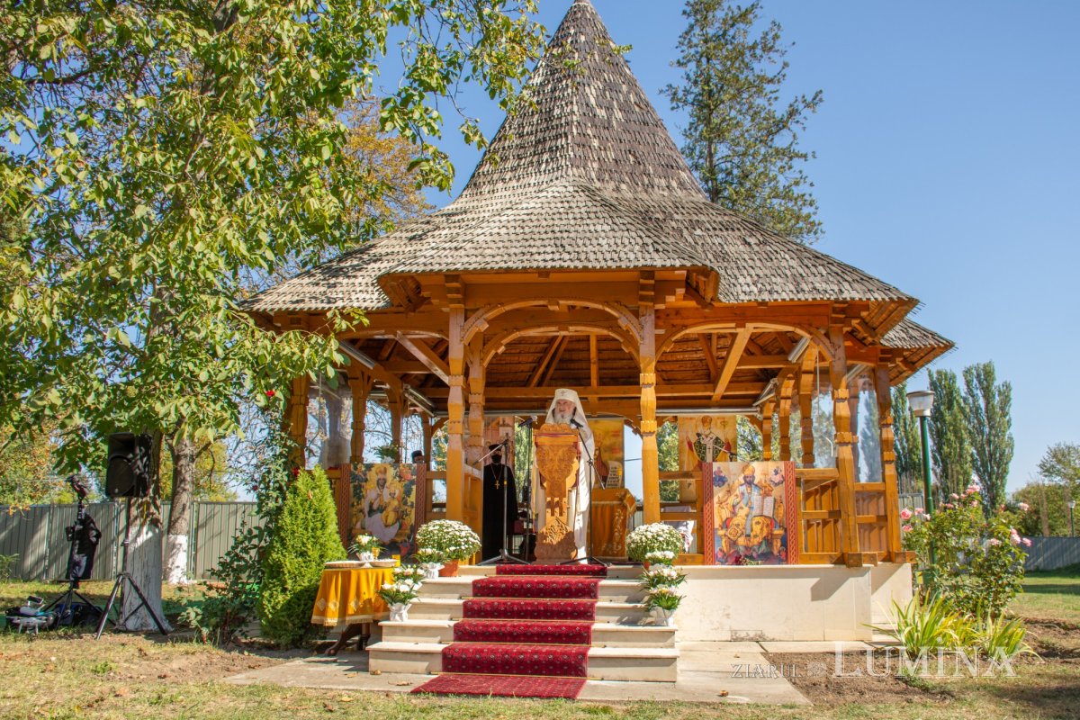 Patriarhul României la hramul mănăstirii ilfovene Snagov 185595