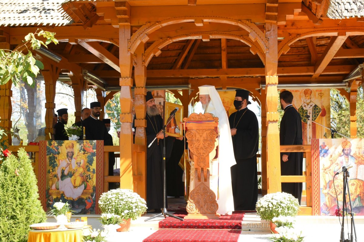Patriarhul României la hramul mănăstirii ilfovene Snagov 185598