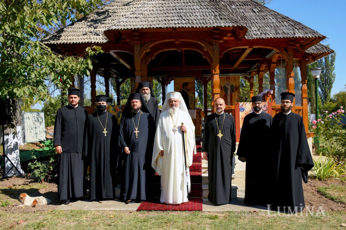 Patriarhul României la hramul mănăstirii ilfovene Snagov 185629