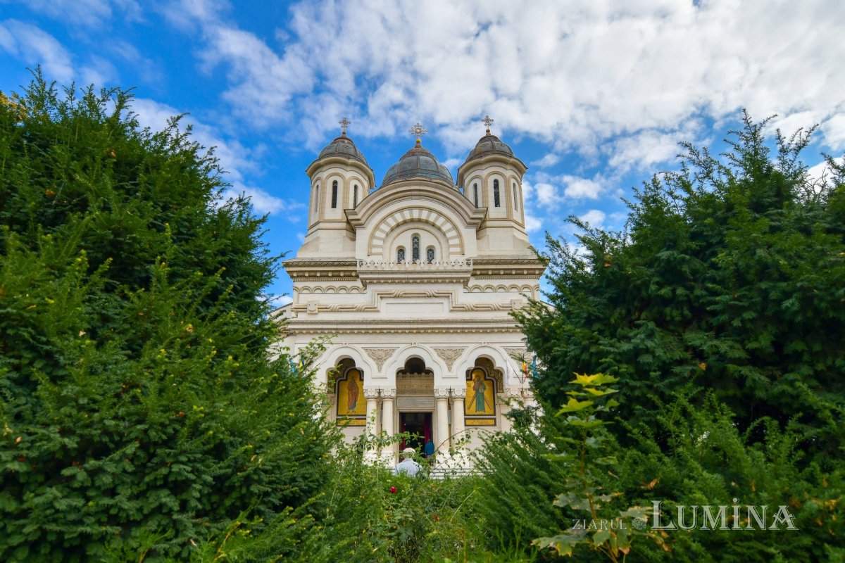 Arhiepiscopia Dunării de Jos la ceas aniversar 185803