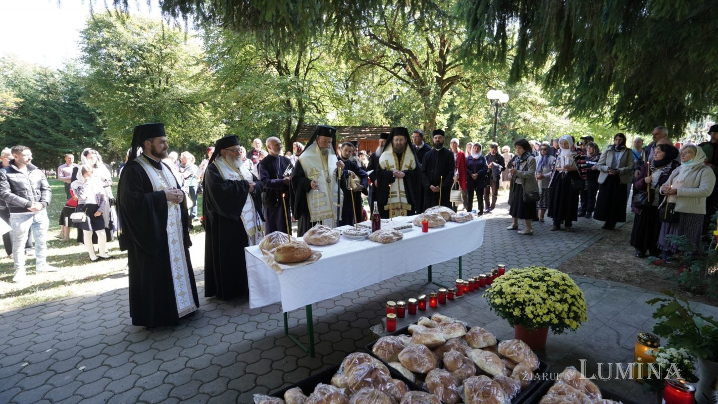 Părintele Arsenie Boca, pomenit la Sâmbăta de Sus, judeţul Braşov 185654