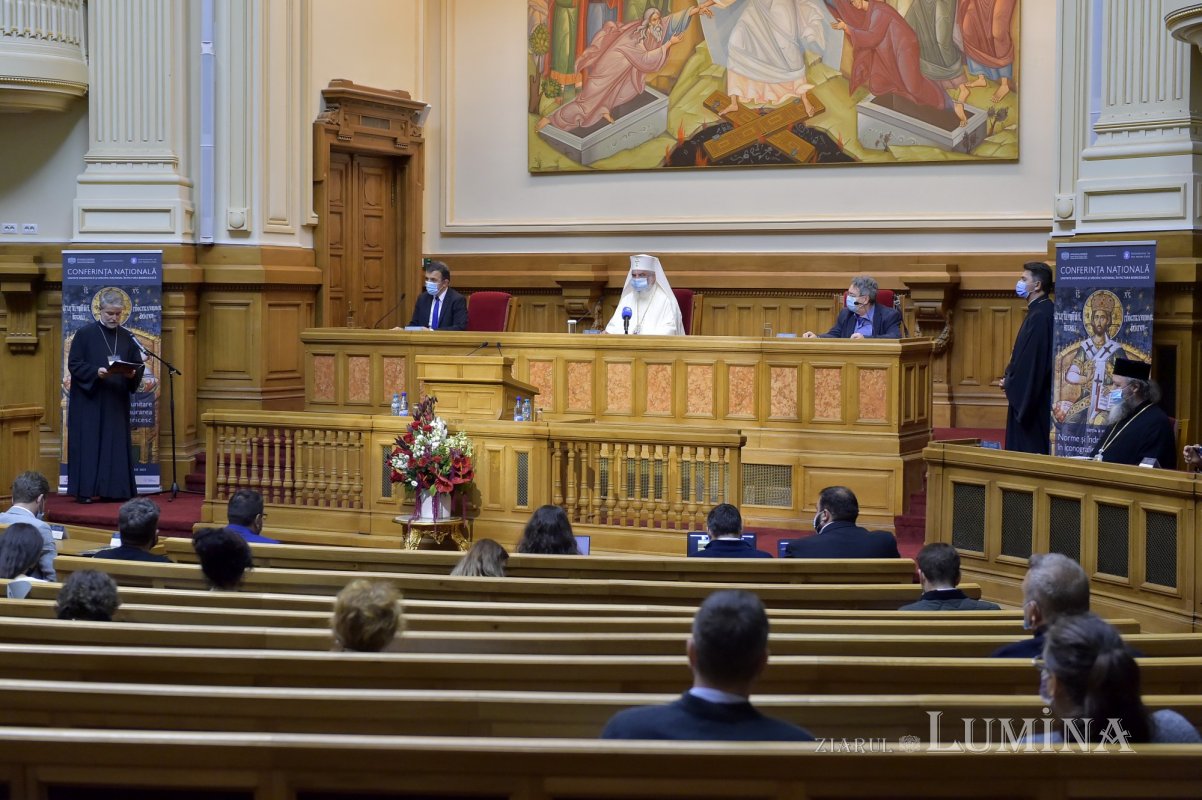 Conferinţă dedicată iconografiei şi restaurării patrimoniului bisericesc 185873