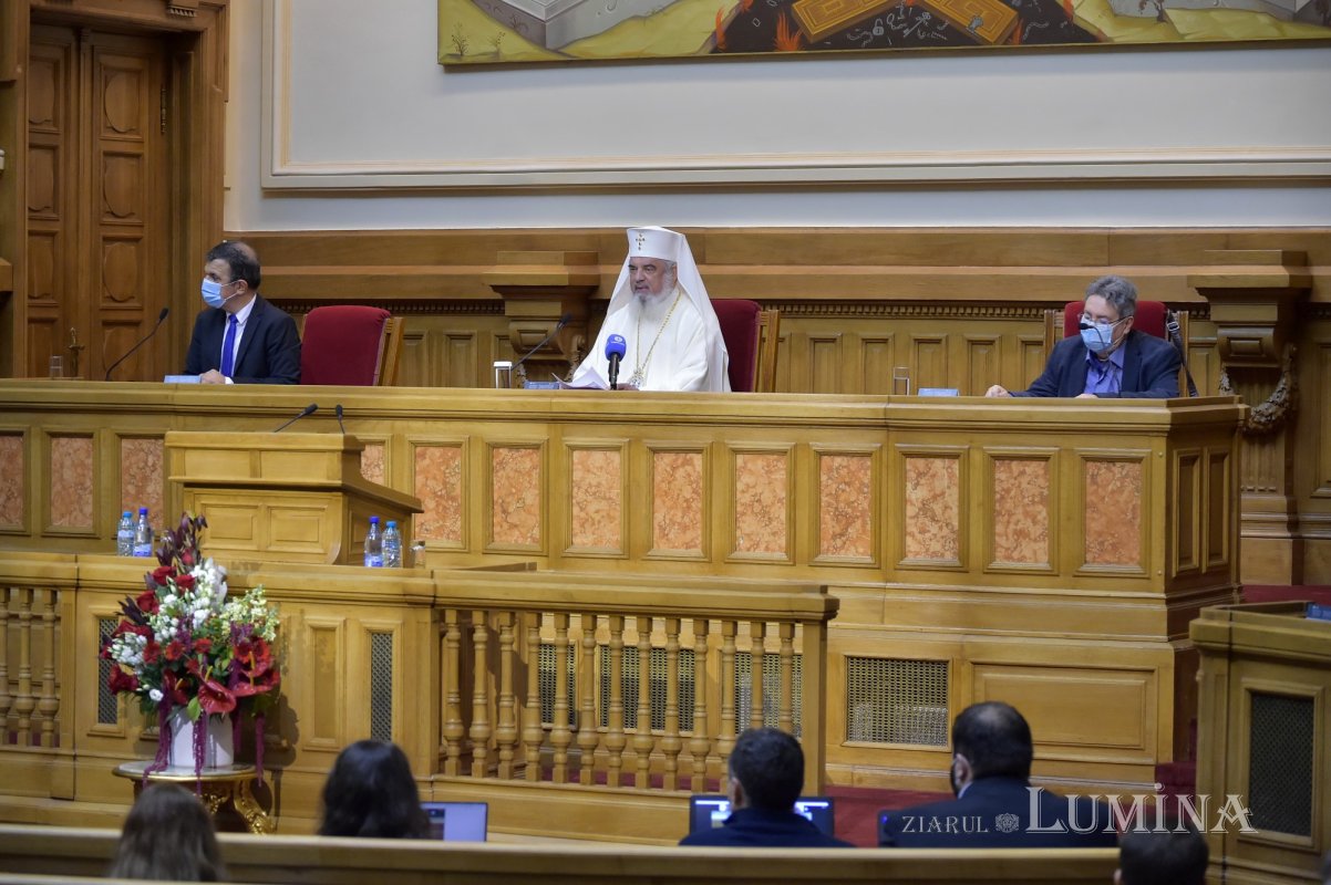 Conferinţă dedicată iconografiei şi restaurării patrimoniului bisericesc 185874