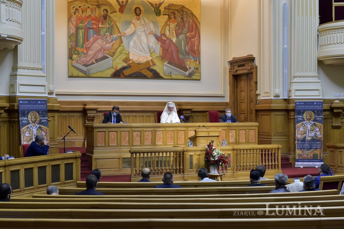 Conferinţă dedicată iconografiei şi restaurării patrimoniului bisericesc 185881