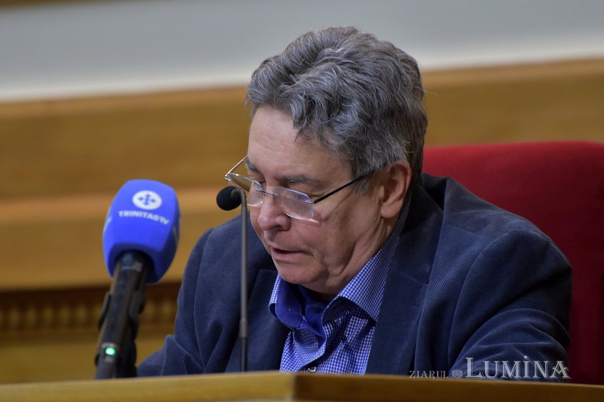 Conferinţă dedicată iconografiei şi restaurării patrimoniului bisericesc 185889