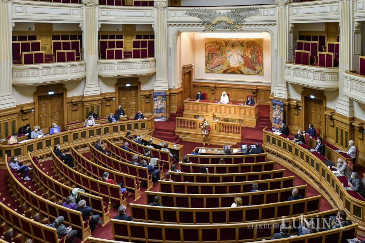 Conferinţă dedicată iconografiei şi restaurării patrimoniului bisericesc 185890