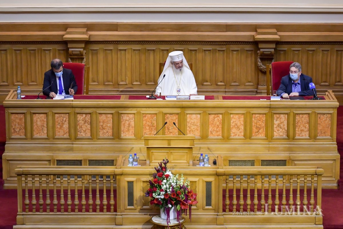 Conferinţă dedicată iconografiei şi restaurării patrimoniului bisericesc 185894