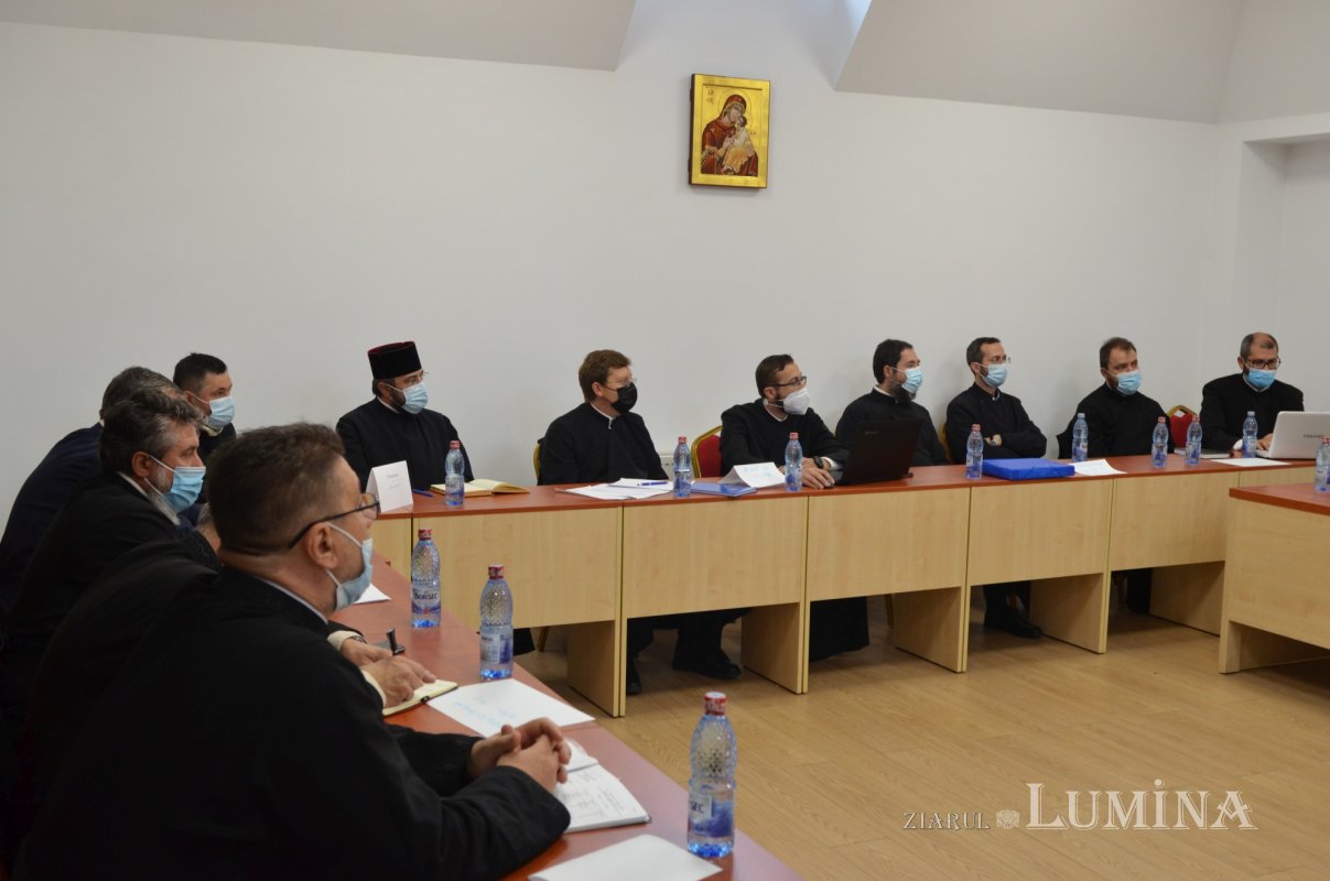 Întâlnire a preoților administratori de cimitire din Arhiepiscopia Bucureștilor 186003