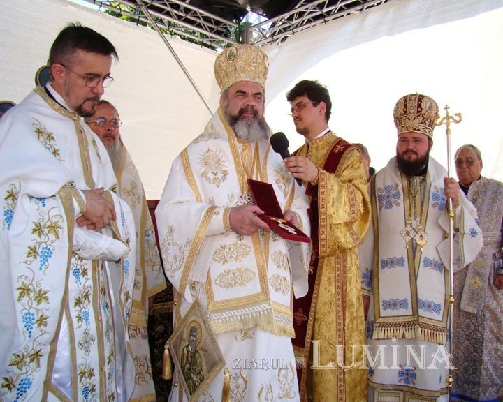 14 ani de misiune în mijlocul românilor de pretutindeni 186011