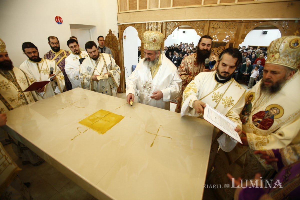 14 ani de misiune în mijlocul românilor de pretutindeni 186027