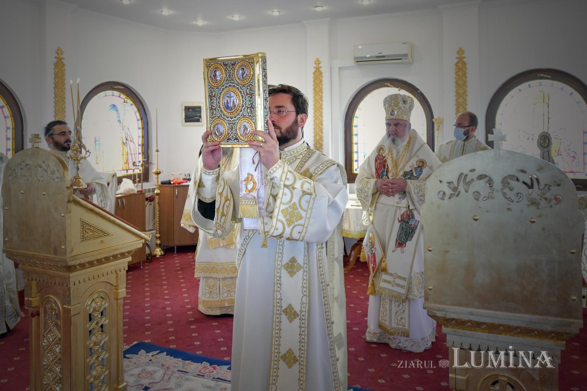 Hramul paraclisului din Reşedinţa Patriarhală ctitorit de Patriarhul României 186214