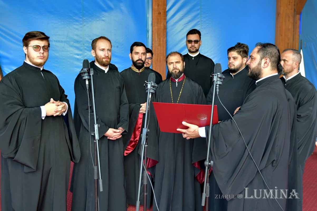 Moment solemn la aniversarea întronizării Patriarhului României 186269