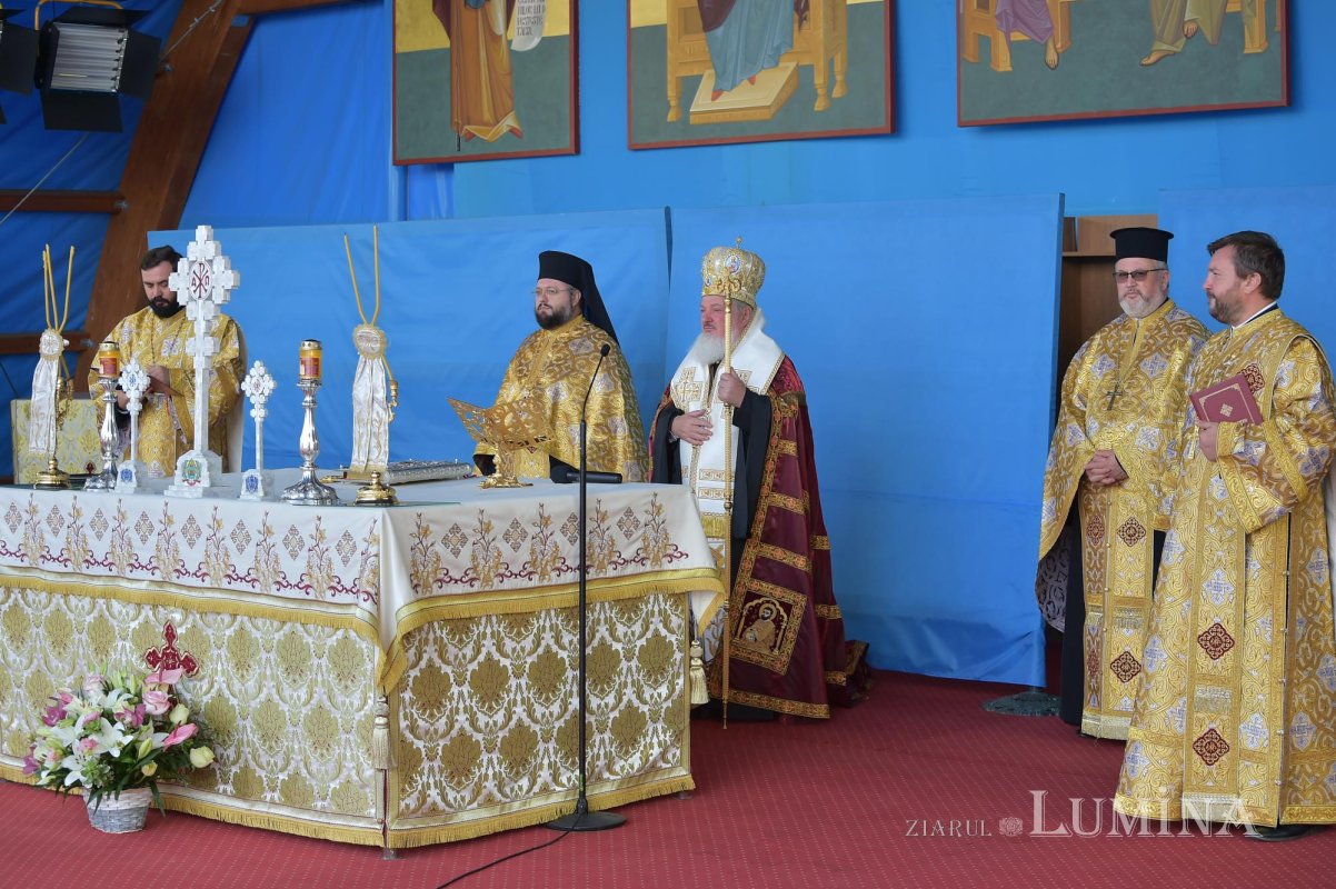Moment solemn la aniversarea întronizării Patriarhului României 186272