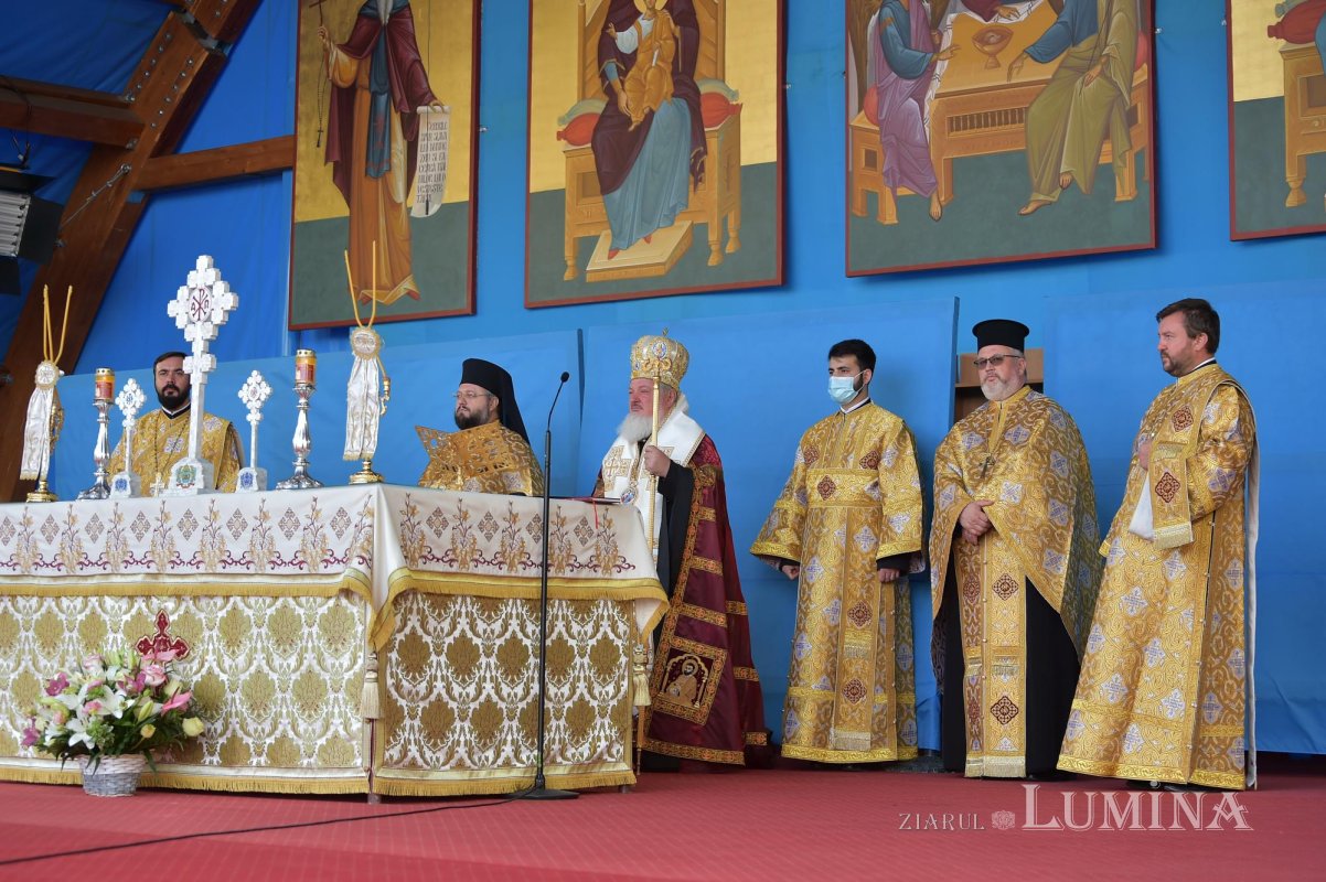 Moment solemn la aniversarea întronizării Patriarhului României 186279