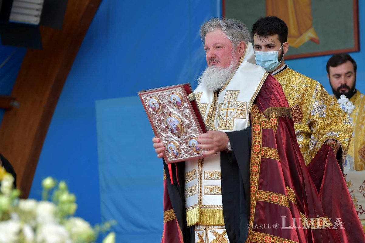 Moment solemn la aniversarea întronizării Patriarhului României 186280