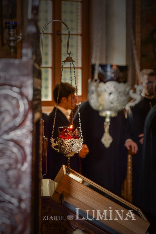 Începutul de an universitar la Facultatea „Justinian Patriarhul” 186386