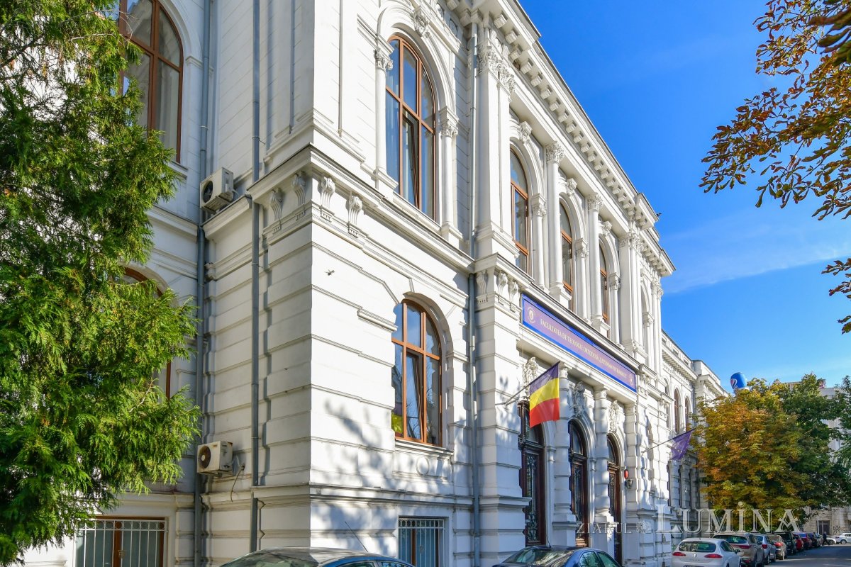 Începutul de an universitar la Facultatea „Justinian Patriarhul” 186392