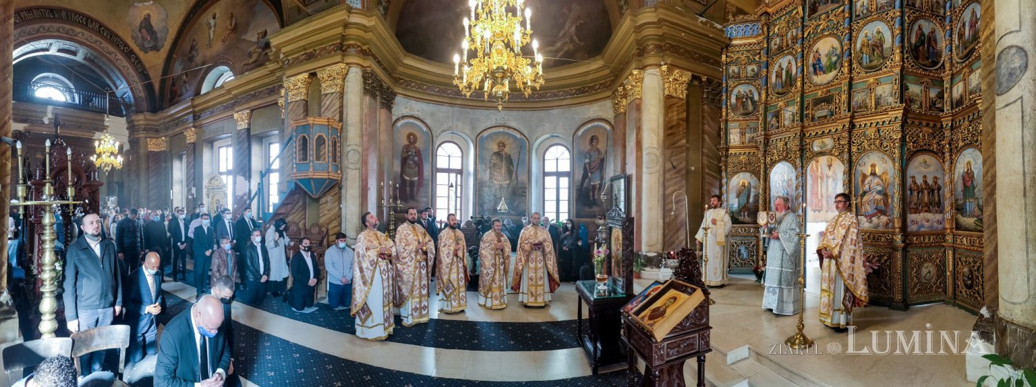 Începutul de an universitar la Facultatea „Justinian Patriarhul” 186398