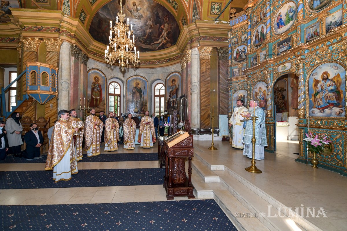 Începutul de an universitar la Facultatea „Justinian Patriarhul” 186400