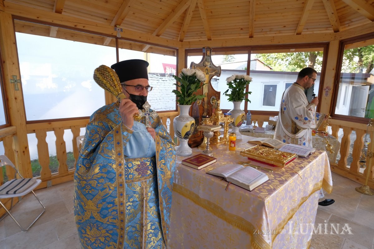 Sfinţirea Altarului de vară al Parohiei Podeanu din Capitală 186331