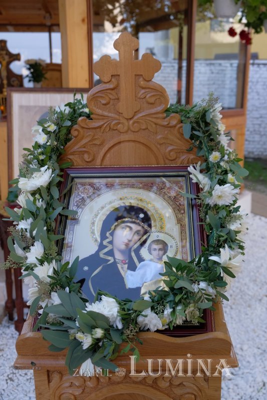 Sfinţirea Altarului de vară al Parohiei Podeanu din Capitală 186341