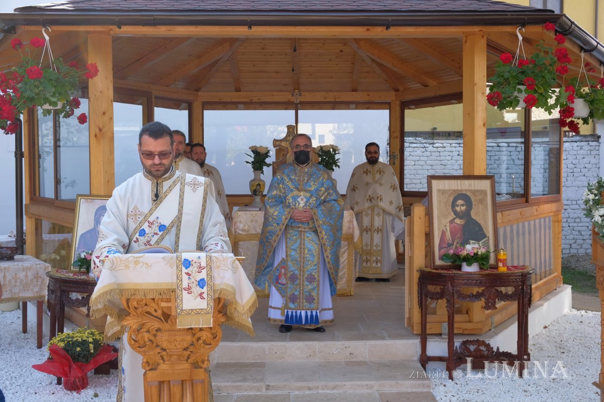 Sfinţirea Altarului de vară al Parohiei Podeanu din Capitală 186352