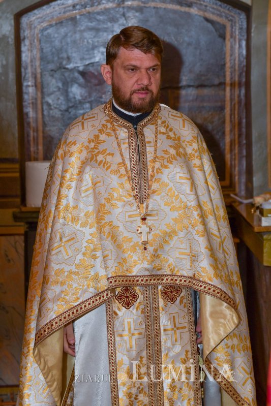 Sfântul Sfinţit Mucenic Ciprian, sărbătorit la Biserica Zlătari din Bucureşti 186586