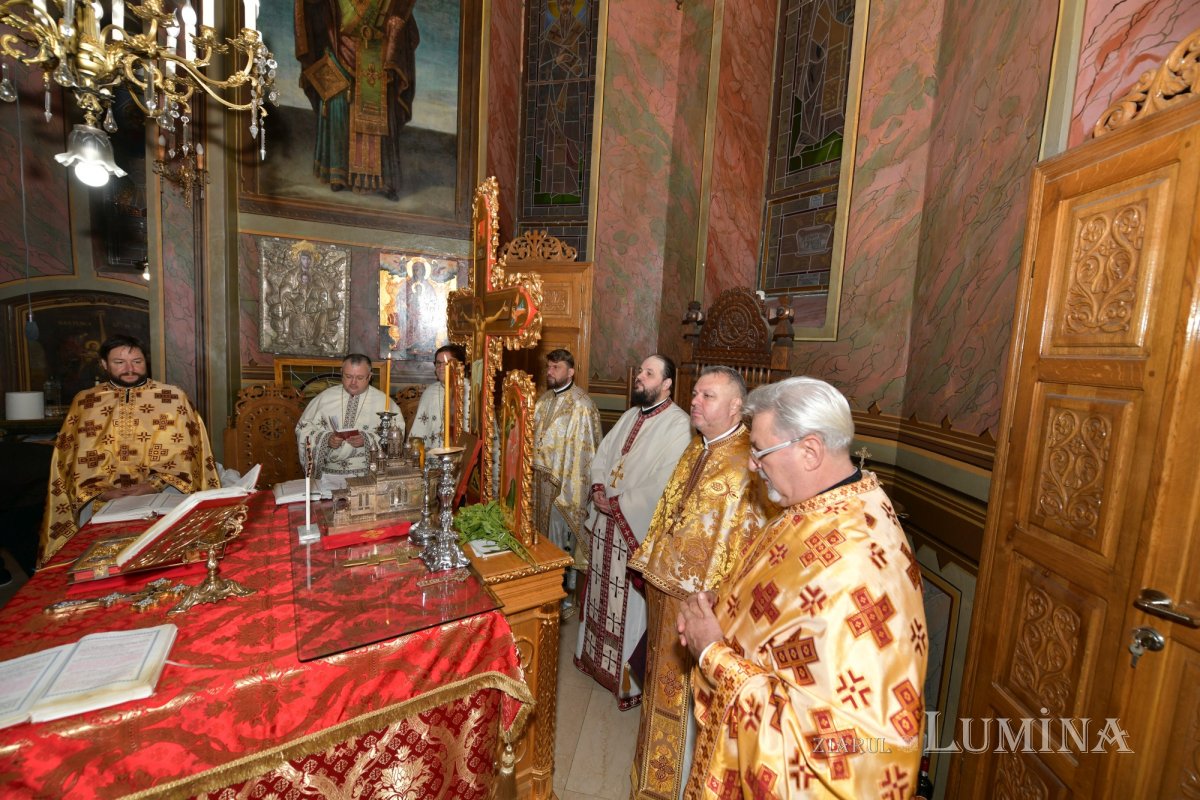 Sfântul Sfinţit Mucenic Ciprian, sărbătorit la Biserica Zlătari din Bucureşti 186587