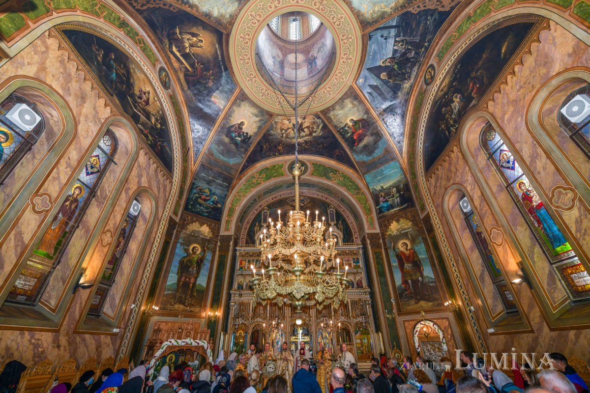 Sfântul Sfinţit Mucenic Ciprian, sărbătorit la Biserica Zlătari din Bucureşti 186603