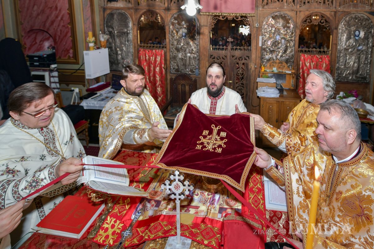 Sfântul Sfinţit Mucenic Ciprian, sărbătorit la Biserica Zlătari din Bucureşti 186605