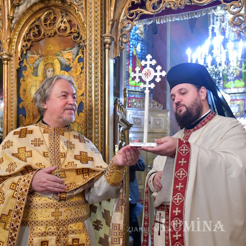 Sfântul Sfinţit Mucenic Ciprian, sărbătorit la Biserica Zlătari din Bucureşti 186614