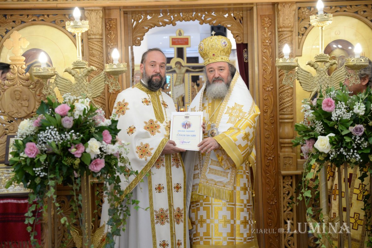 Clopot nou pentru biserica din incinta Ministerului Apărării Naționale 186689