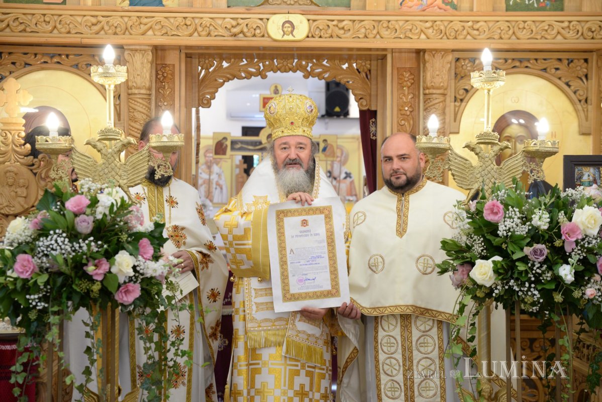 Clopot nou pentru biserica din incinta Ministerului Apărării Naționale 186690