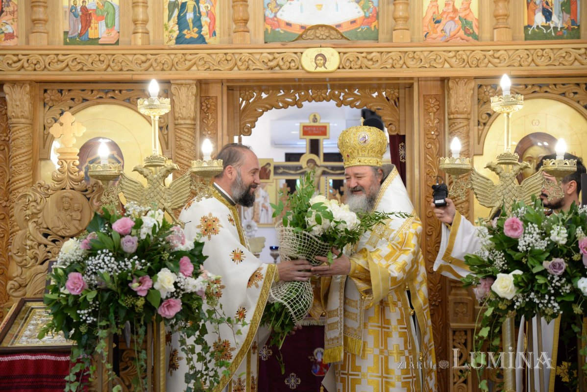 Clopot nou pentru biserica din incinta Ministerului Apărării Naționale 186696