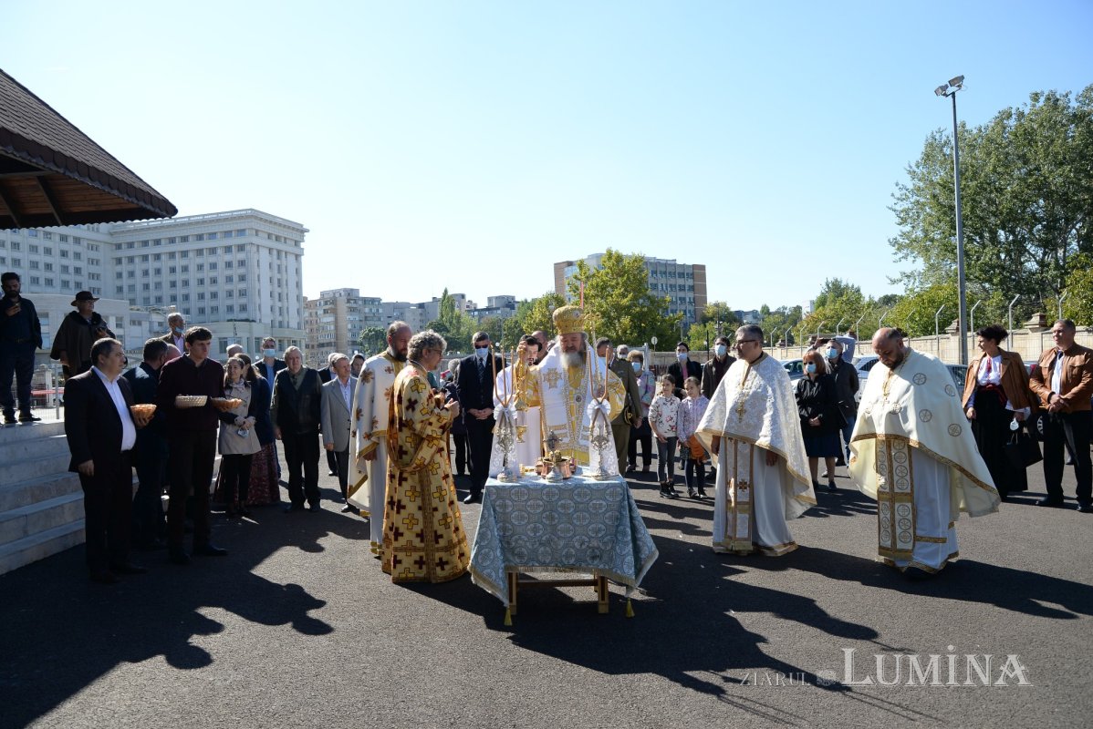 Clopot nou pentru biserica din incinta Ministerului Apărării Naționale 186697