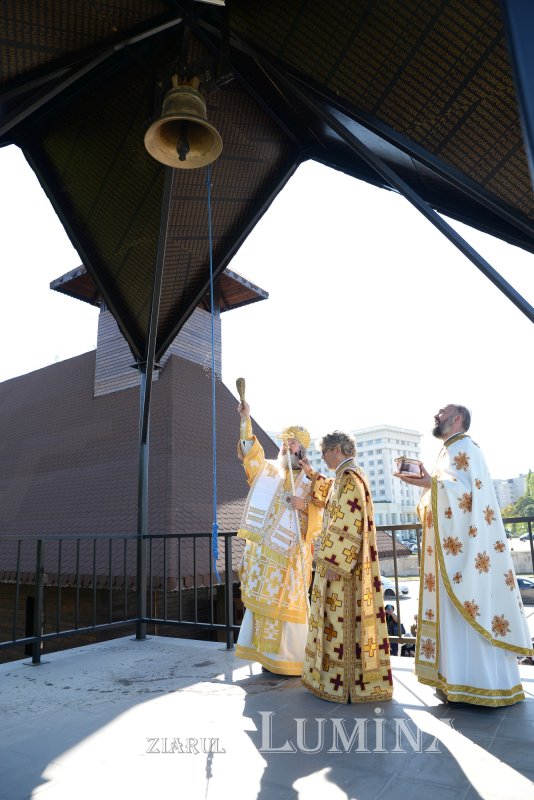 Clopot nou pentru biserica din incinta Ministerului Apărării Naționale 186702