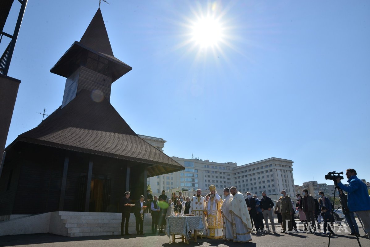 Clopot nou pentru biserica din incinta Ministerului Apărării Naționale 186705